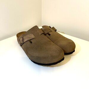Women's Birkenstocks size 40 (Brown)